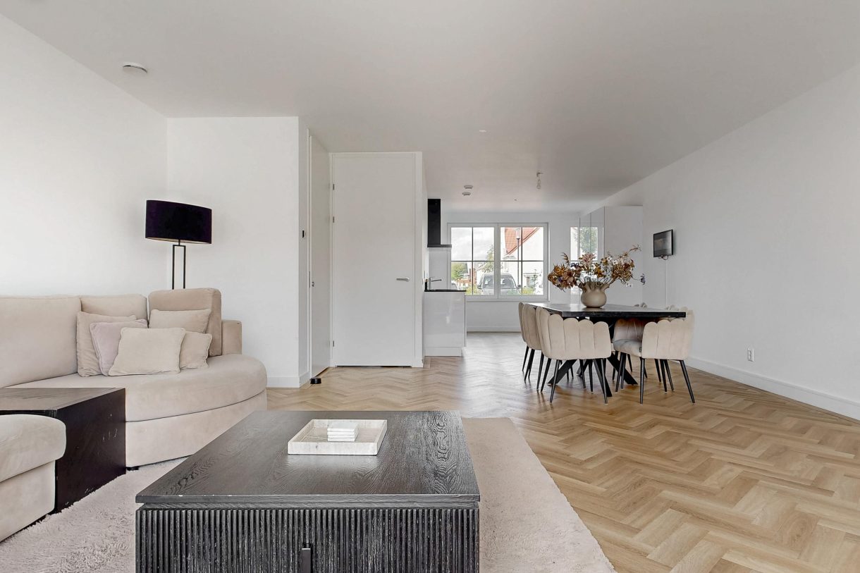 Te koop: Foto Woonhuis aan de Rozenhofstraat 6 in Hoef En Haag