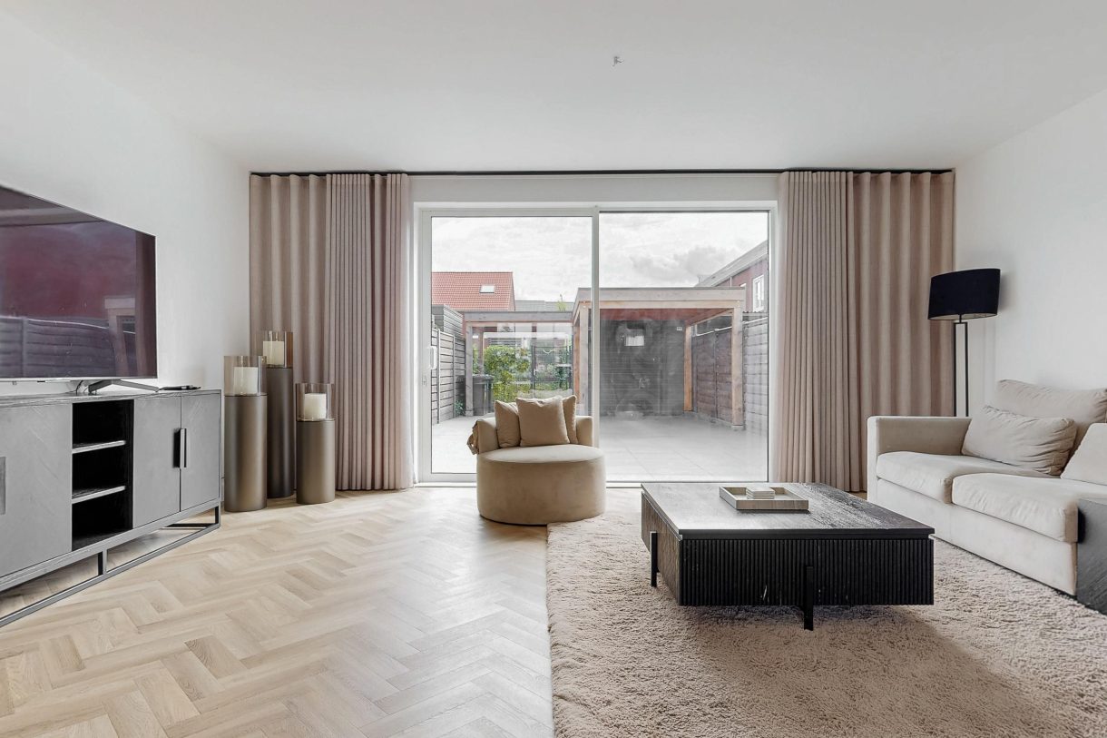 Te koop: Foto Woonhuis aan de Rozenhofstraat 6 in Hoef En Haag