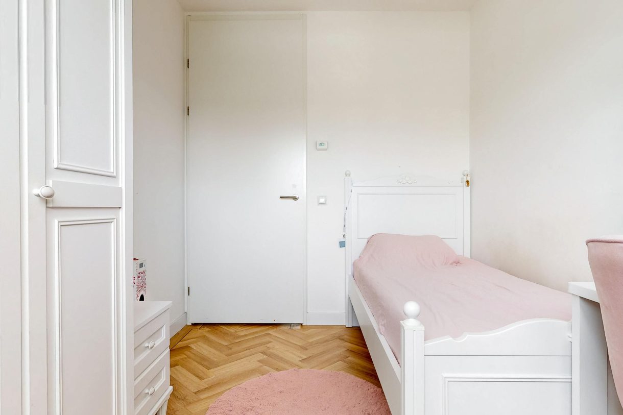 Te koop: Foto Woonhuis aan de Rozenhofstraat 6 in Hoef En Haag