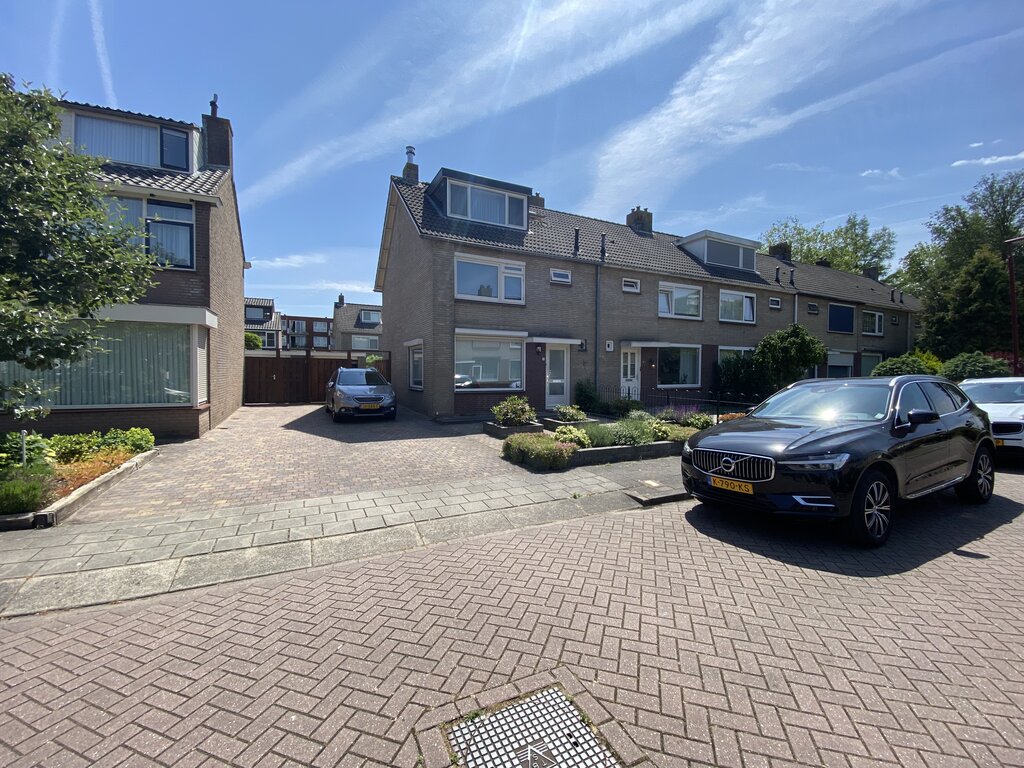 Te huur: Foto Woonhuis aan de van Halllaan 13 in Nieuwegein